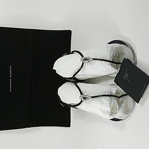NIB Giuseppe Zanotti Rock 10 infradito nero in nap